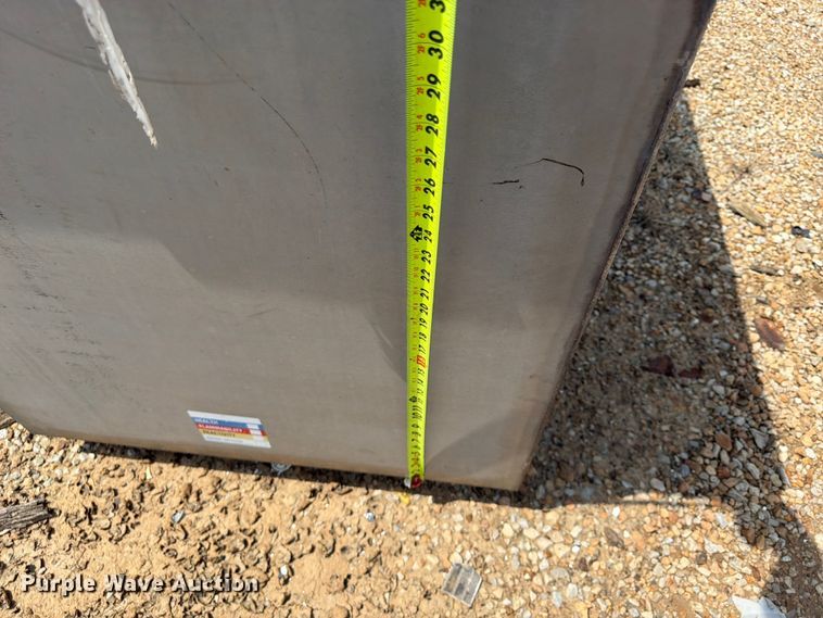 image for item FU4576 (2) tanks