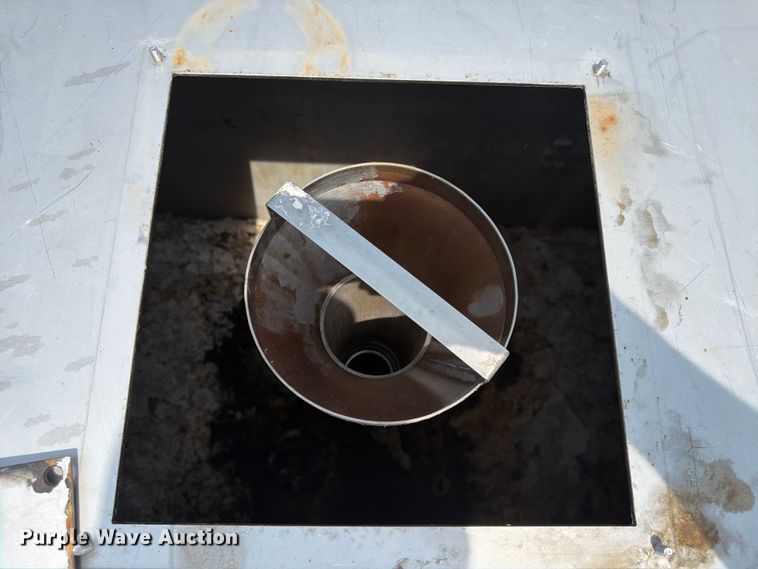 image for item FU4576 (2) tanks