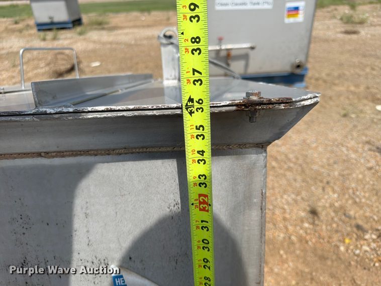 image for item FU4576 (2) tanks