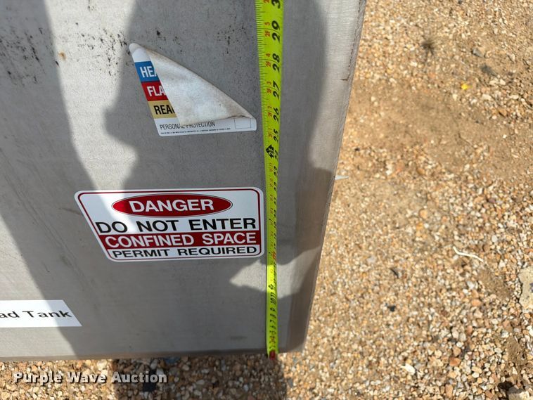 image for item FU4576 (2) tanks