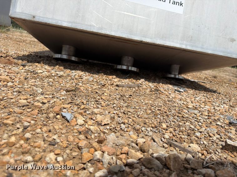 image for item FU4576 (2) tanks