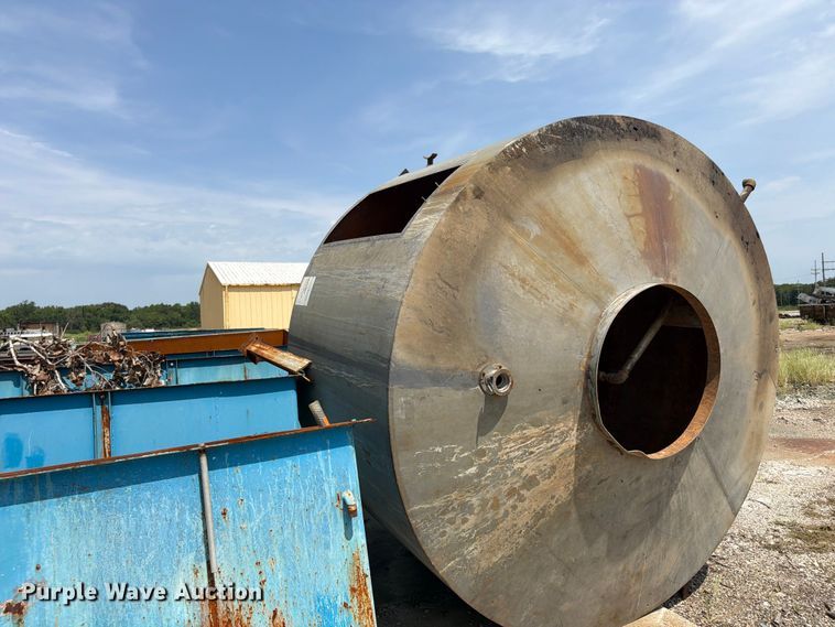 image for item FU4577 Tank