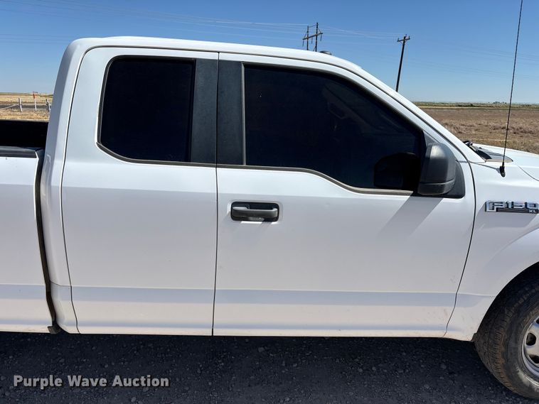 image for item JM9373 2018 Ford F-150 Ext. Cab pickup truck