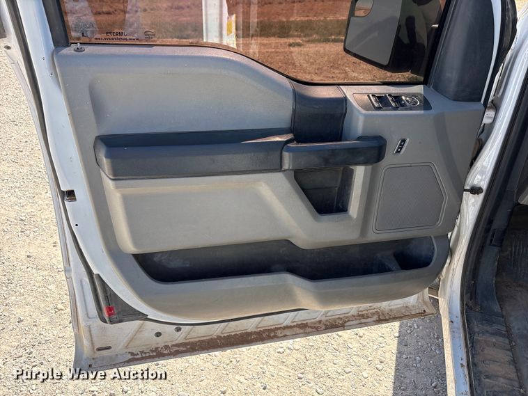 image for item JM9373 2018 Ford F-150 Ext. Cab pickup truck