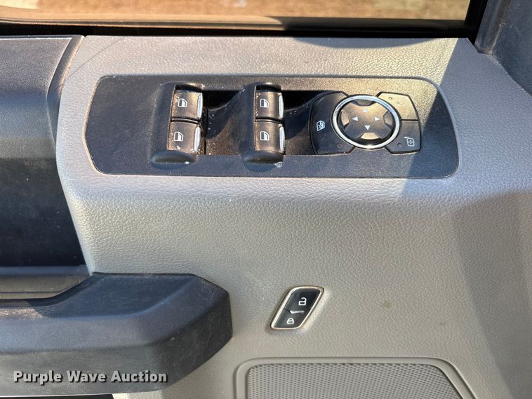 image for item JM9373 2018 Ford F-150 Ext. Cab pickup truck