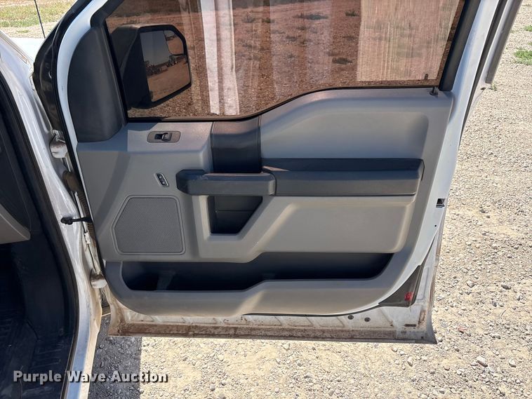 image for item JM9373 2018 Ford F-150 Ext. Cab pickup truck