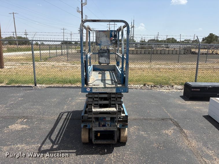 image for item JM9383 Genie GS-1930 scissor lift