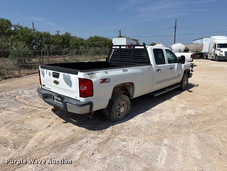image for item JM9391 2007 Chevrolet Silverado 2500HD Crew Cab pickup truck