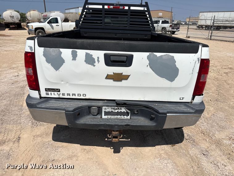 image for item JM9391 2007 Chevrolet Silverado 2500HD Crew Cab pickup truck