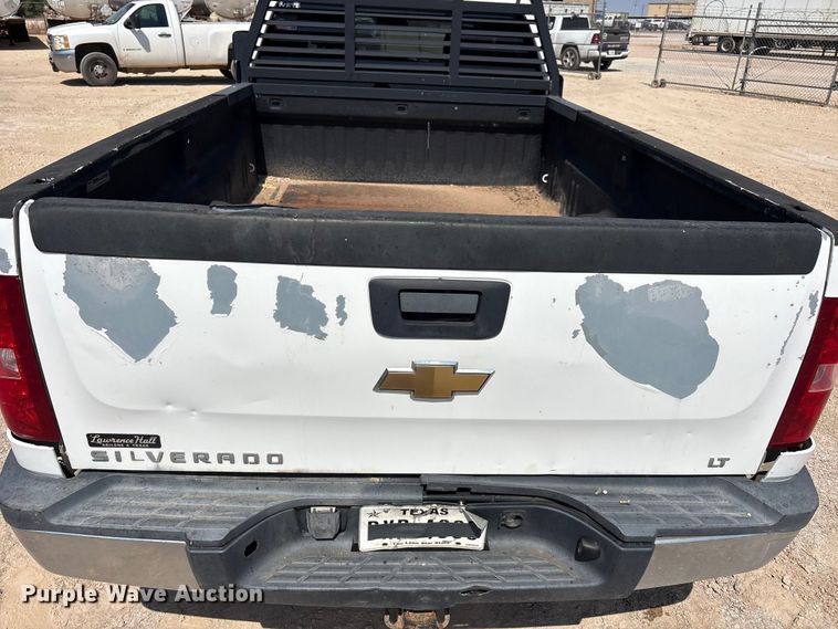 image for item JM9391 2007 Chevrolet Silverado 2500HD Crew Cab pickup truck