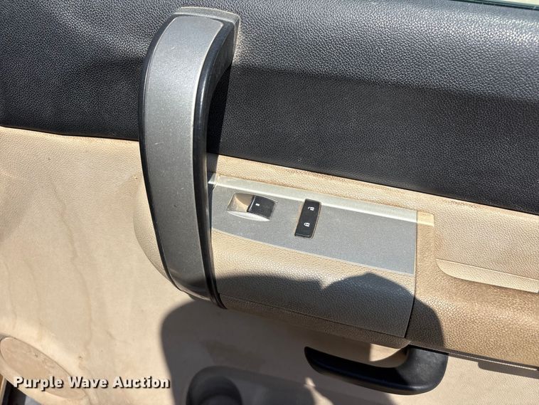 image for item JM9391 2007 Chevrolet Silverado 2500HD Crew Cab pickup truck