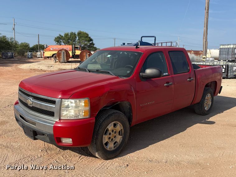 2011 Chevrolet Silverado 1500 Crew Cab pickup truck