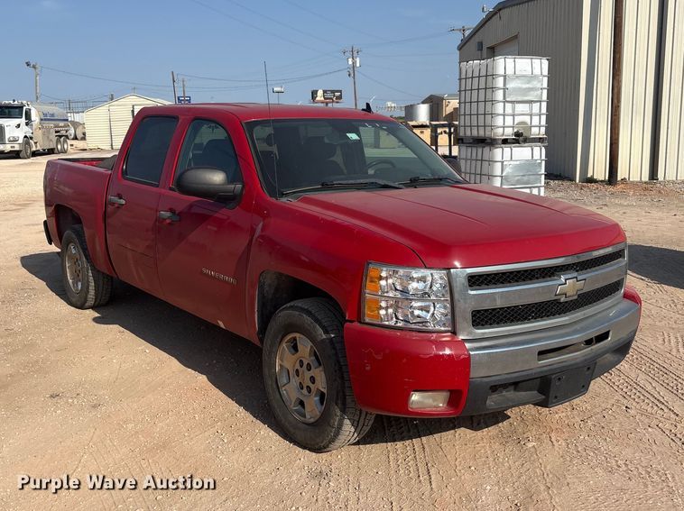 image for item JM9402 2011 Chevrolet Silverado 1500 Crew Cab pickup truck