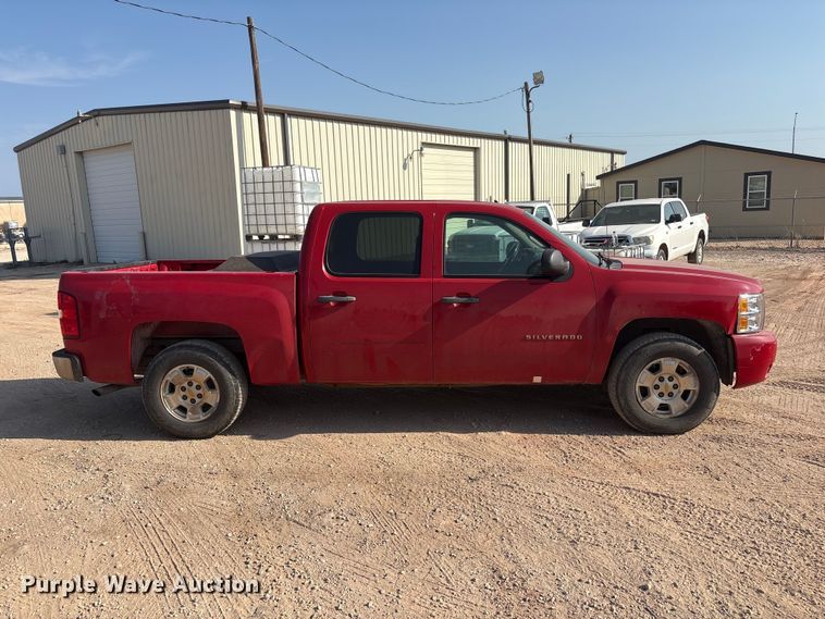 image for item JM9402 2011 Chevrolet Silverado 1500 Crew Cab pickup truck