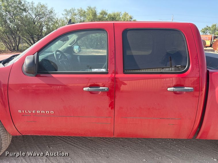 image for item JM9402 2011 Chevrolet Silverado 1500 Crew Cab pickup truck