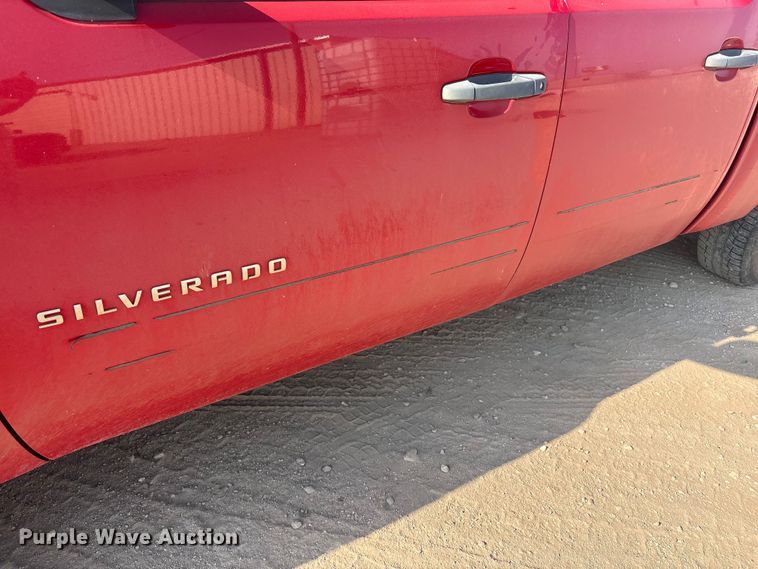 image for item JM9402 2011 Chevrolet Silverado 1500 Crew Cab pickup truck