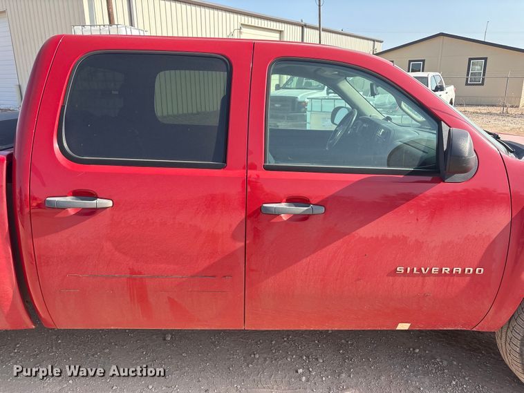 image for item JM9402 2011 Chevrolet Silverado 1500 Crew Cab pickup truck