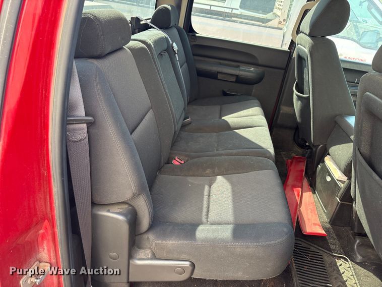 image for item JM9402 2011 Chevrolet Silverado 1500 Crew Cab pickup truck