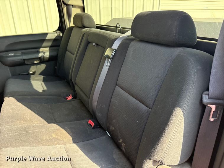 image for item JM9402 2011 Chevrolet Silverado 1500 Crew Cab pickup truck