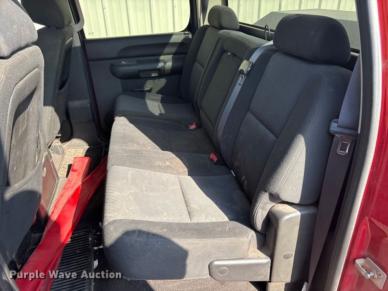 image for item JM9402 2011 Chevrolet Silverado 1500 Crew Cab pickup truck