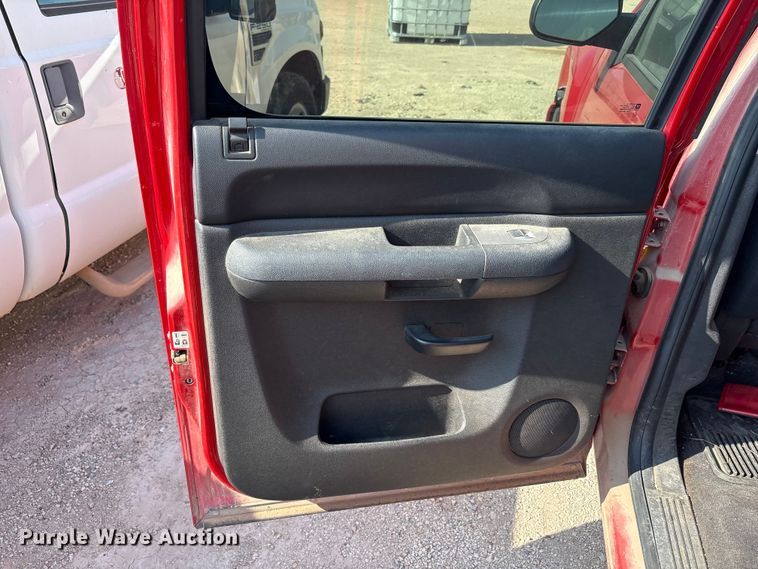 image for item JM9402 2011 Chevrolet Silverado 1500 Crew Cab pickup truck
