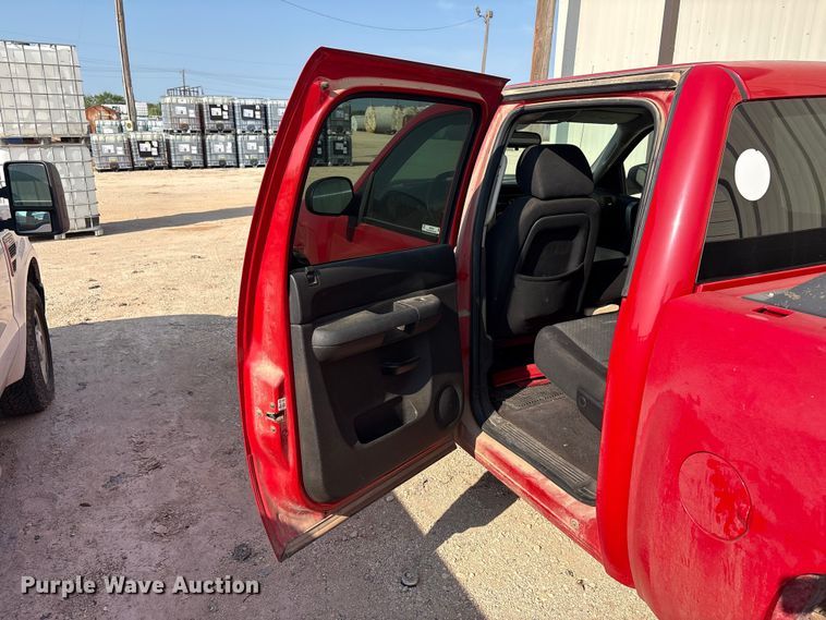 image for item JM9402 2011 Chevrolet Silverado 1500 Crew Cab pickup truck