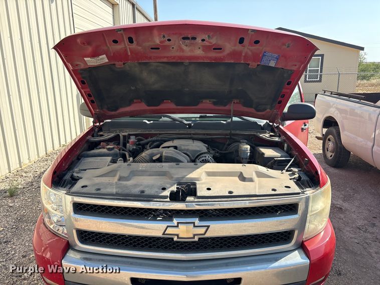 image for item JM9402 2011 Chevrolet Silverado 1500 Crew Cab pickup truck