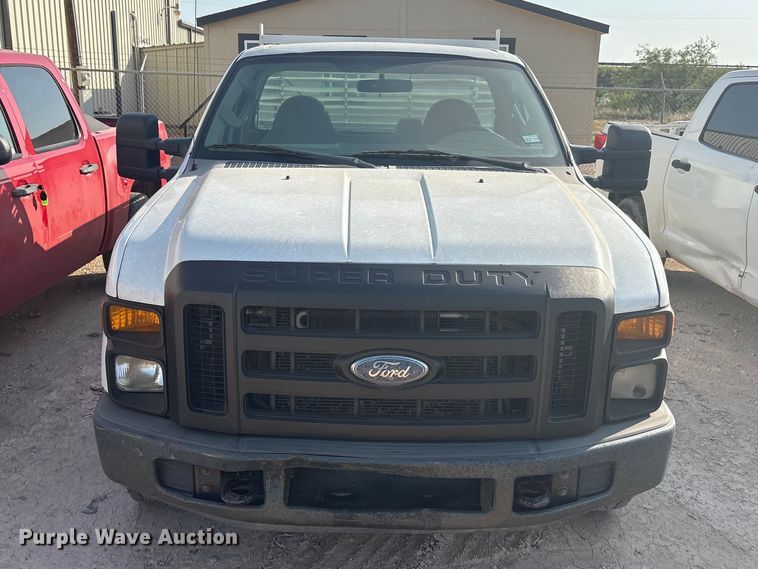 image for item JM9403 2010 Ford F250 Super Duty pickup truck