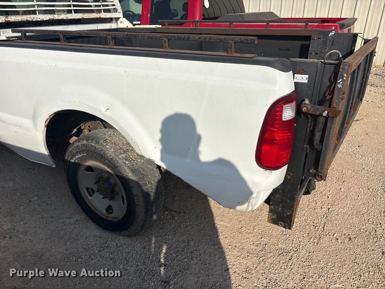 image for item JM9403 2010 Ford F250 Super Duty pickup truck