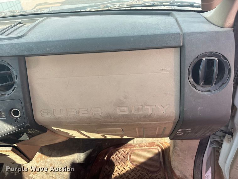 image for item JM9403 2010 Ford F250 Super Duty pickup truck