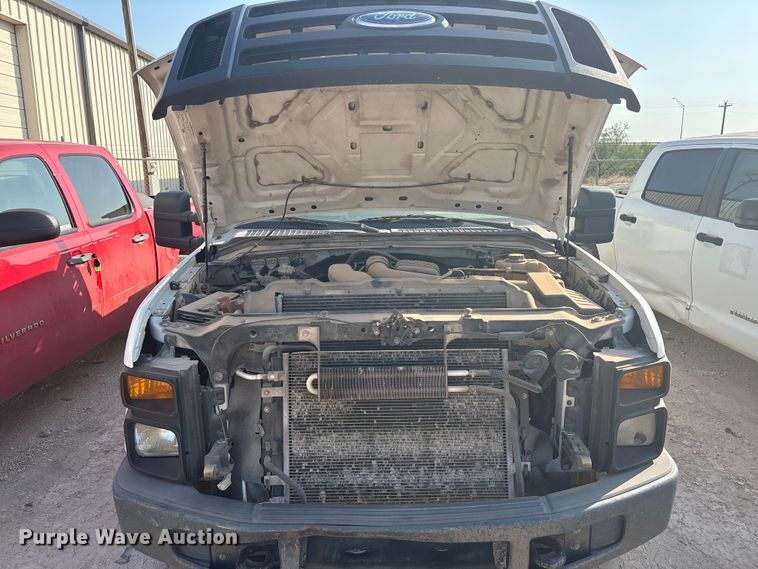 image for item JM9403 2010 Ford F250 Super Duty pickup truck