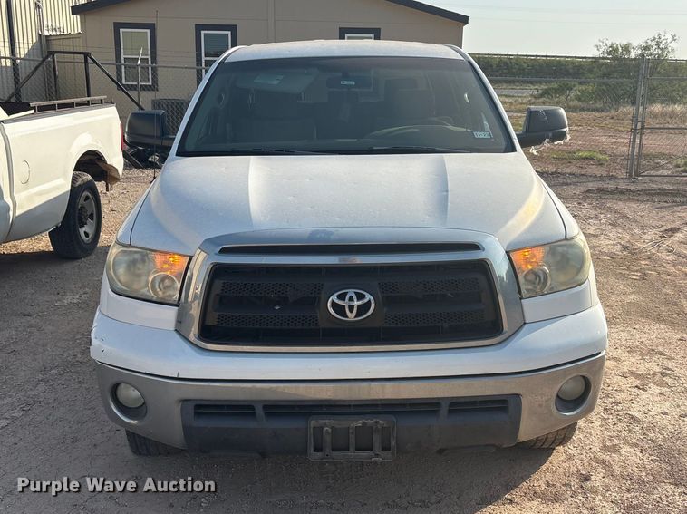 image for item JM9404 2010 Toyota Tundra Crew Cab pickup truck
