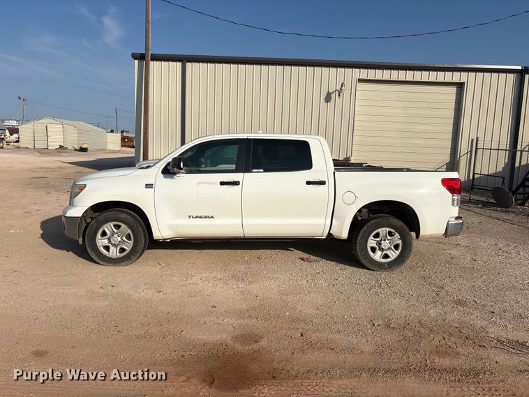 image for item JM9404 2010 Toyota Tundra Crew Cab pickup truck