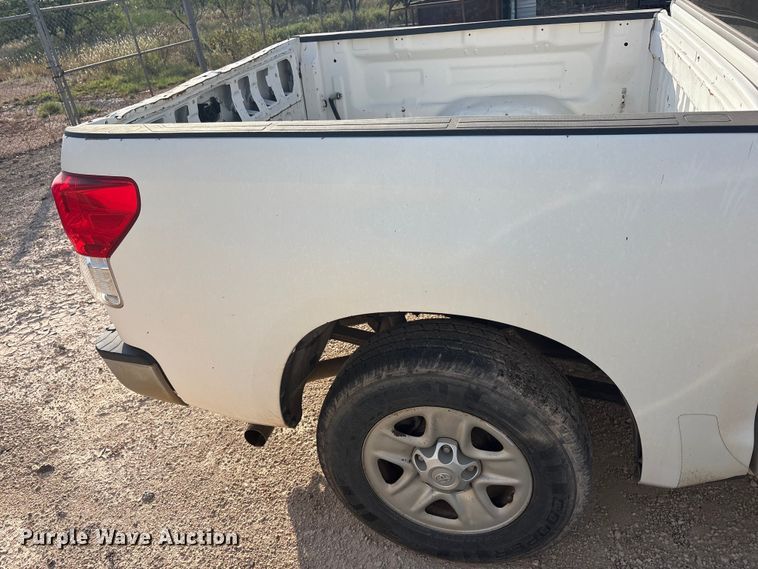 image for item JM9404 2010 Toyota Tundra Crew Cab pickup truck