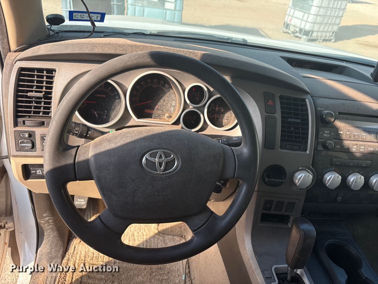 image for item JM9404 2010 Toyota Tundra Crew Cab pickup truck