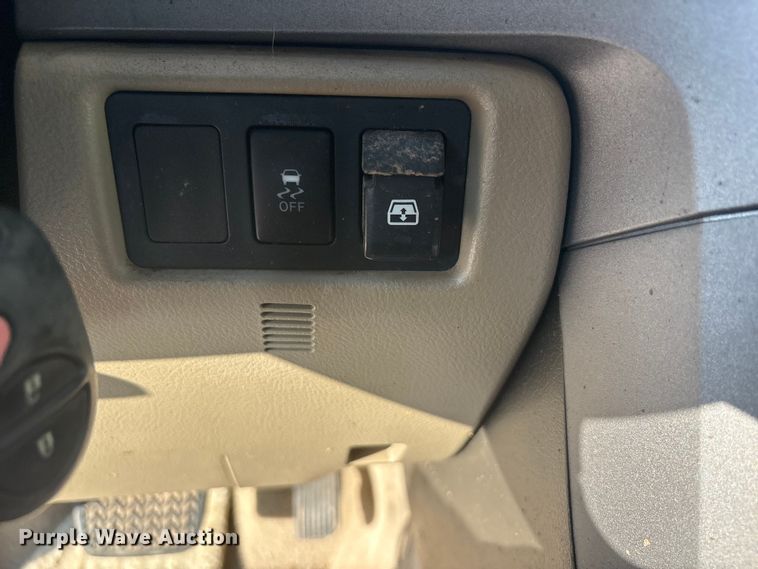 image for item JM9404 2010 Toyota Tundra Crew Cab pickup truck