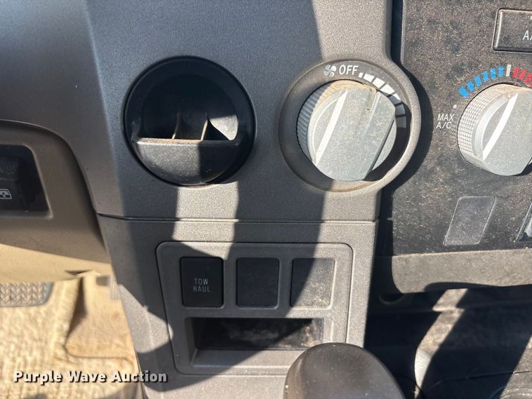 image for item JM9404 2010 Toyota Tundra Crew Cab pickup truck