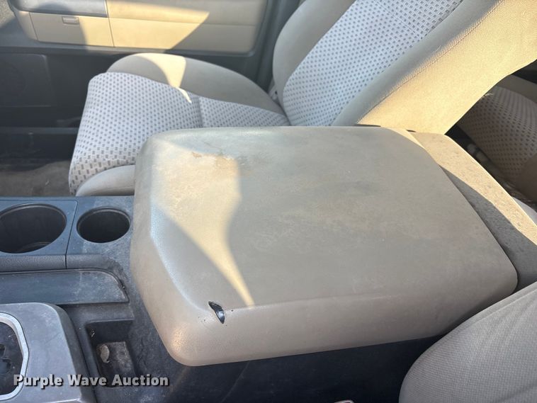 image for item JM9404 2010 Toyota Tundra Crew Cab pickup truck