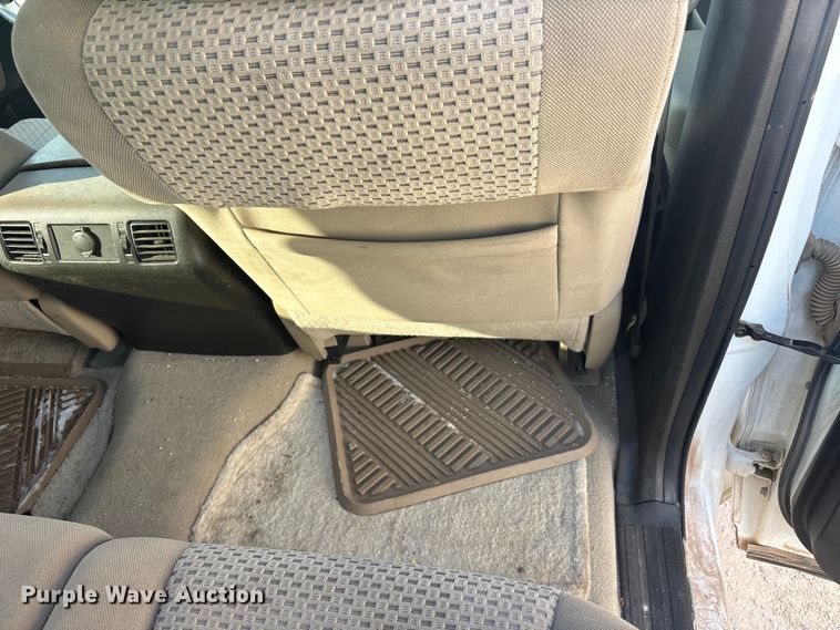 image for item JM9404 2010 Toyota Tundra Crew Cab pickup truck