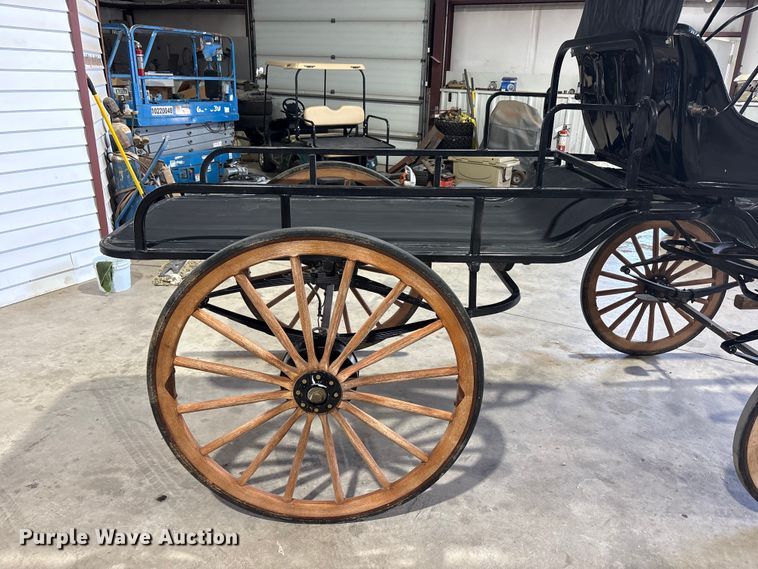 image for item JM9416 Horse drawn carriage