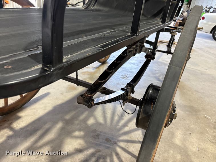 image for item JM9416 Horse drawn carriage