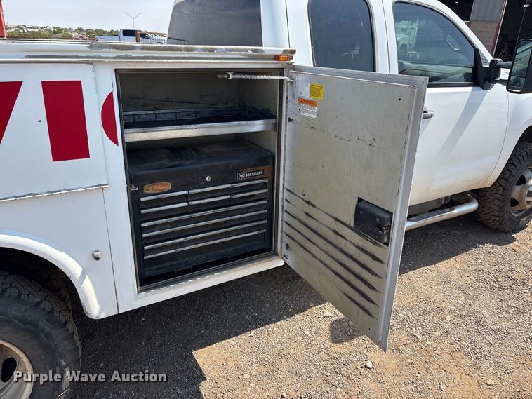 image for item JM9418 2011 GMC Sierra 3500 Ext. Cab utility bed pickup truck