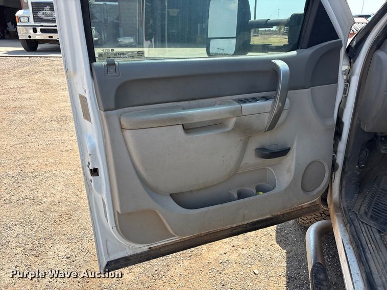 image for item JM9418 2011 GMC Sierra 3500 Ext. Cab utility bed pickup truck
