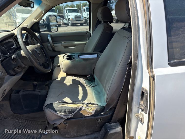 image for item JM9418 2011 GMC Sierra 3500 Ext. Cab utility bed pickup truck