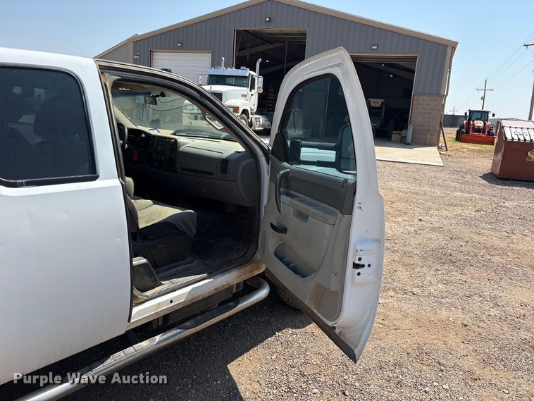 image for item JM9418 2011 GMC Sierra 3500 Ext. Cab utility bed pickup truck