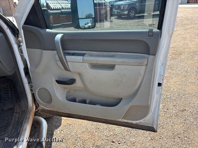image for item JM9418 2011 GMC Sierra 3500 Ext. Cab utility bed pickup truck
