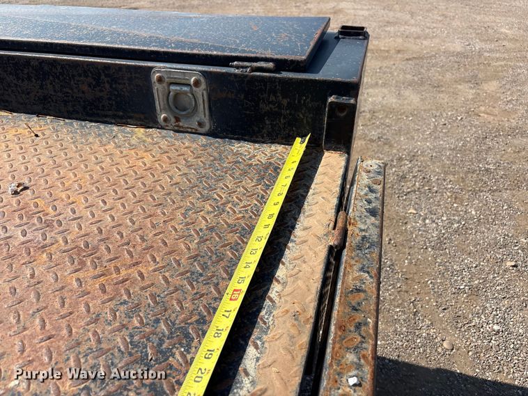 image for item JM9419 2015 Ford F250 Super Duty Crew Cab flatbed pickup truck