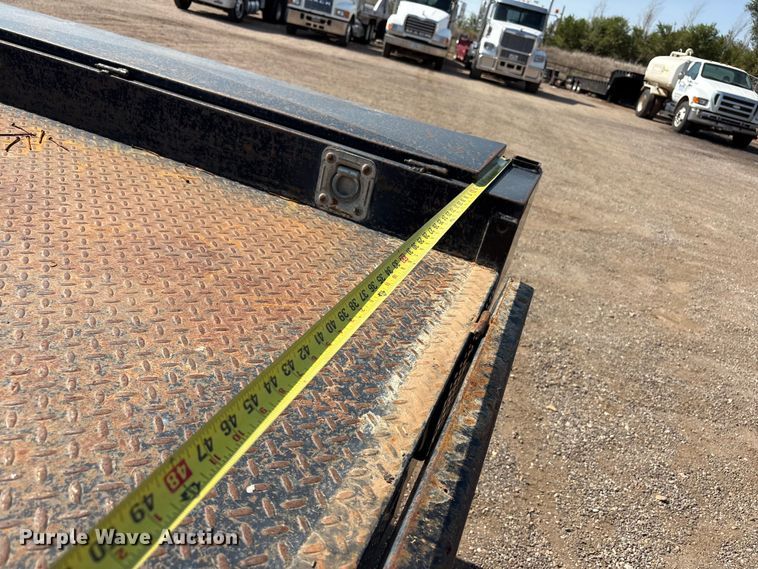 image for item JM9419 2015 Ford F250 Super Duty Crew Cab flatbed pickup truck