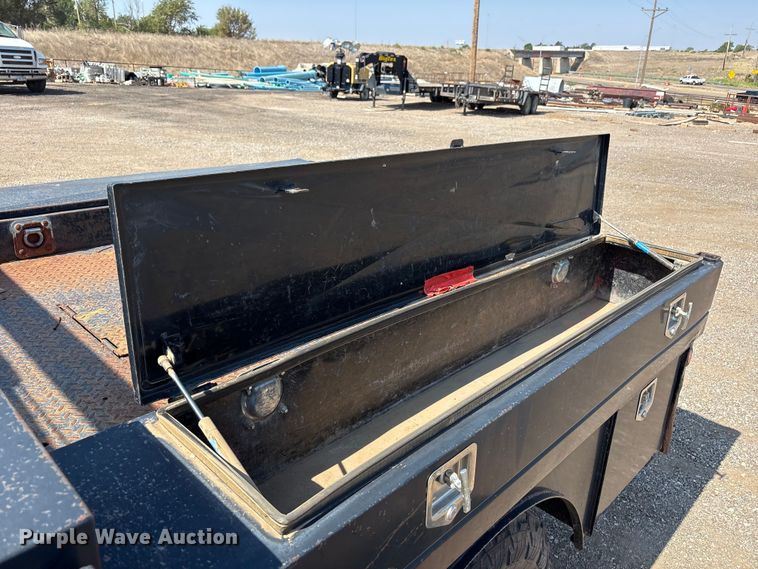 image for item JM9419 2015 Ford F250 Super Duty Crew Cab flatbed pickup truck