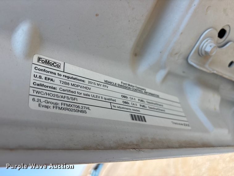image for item JM9419 2015 Ford F250 Super Duty Crew Cab flatbed pickup truck